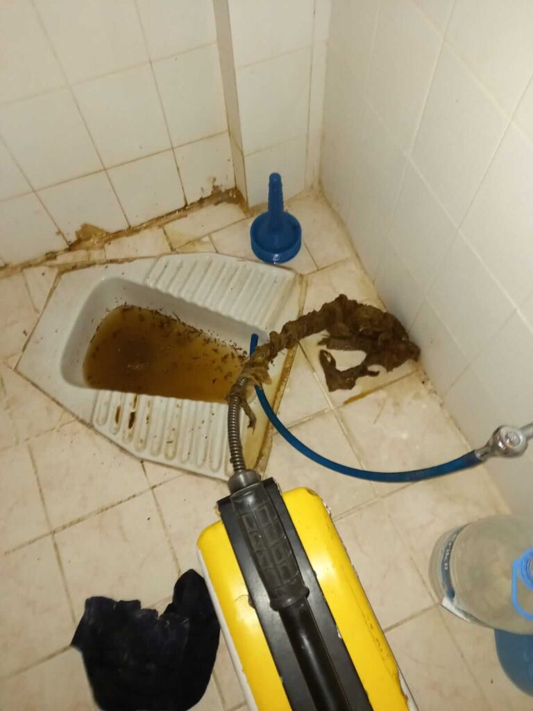 tıkalı tuvalet açma